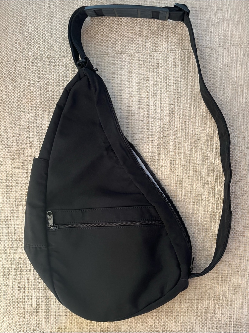 Ameribag Healthy Back Bag
Crossbody Sling
Black Nylon - Picture 5 of 7